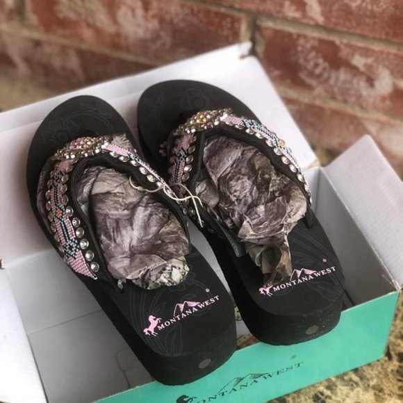 Montana West Aztec Hand Beaded Flip Flops - Picture 6 of 7